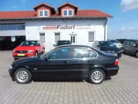 Gebraucht BMW 320 170 PS (125 kW) 2001 Schwarz Limousine