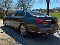 Gebraucht BMW 730 265 PS (194 kW) 2016 Grau Limousine