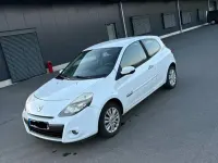 Gebraucht Renault Clio II Dynamique 75 PS (55 kW) 2010 Weiß Limousine