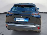 Gebraucht Peugeot e-2008 100 kW (136 PS) 2022 Schwarz SUV