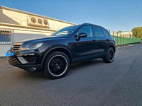 Gebraucht VW Touareg 204 PS (150 kW) 2015 Schwarz SUV