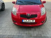 Gebraucht Toyota Yaris Cool 87 PS (63 kW) 2008 Rot Kleinwagen