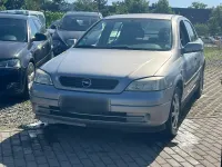 Gebraucht Opel Astra 74 PS (54 kW) 2001 Silber Limousine