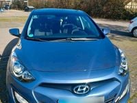 Gebraucht Hyundai i30 135 PS (99 kW) 2013 Blau Limousine