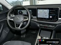 Gebraucht VW Passat Elegance 150 PS (110 kW) 2025 Oyster silver metallic Kombi