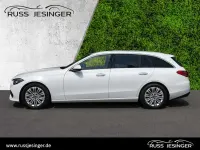 Gebraucht Mercedes C200 Avantgarde 163 PS (119 kW) 2023 Weiß Limousine