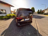 Gebraucht VW Multivan Life 150 PS (110 kW) 2024 Schwarz Van / Kleinbus