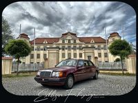 Second-hand Mercedes E250 94 CP (69 kW) 1990 Roșu Berlinǎ
