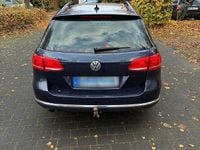 Gebraucht VW Passat Highline 122 PS (89 kW) 2011 Blau Kombi