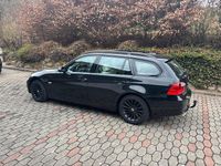 Gebraucht BMW 325 218 PS (160 kW) 2008 Schwarz Kombi