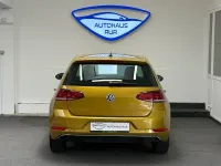 Gebraucht VW Golf VII Comfortline 110 PS (80 kW) 2017 Gelb Limousine