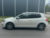 Gebraucht VW Golf 122 PS (89 kW) 2009 Weiß Coupé