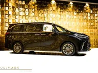 Neu Lexus LM350h Luxury Line 250 PS (183 kW) 2026 Graphit black metallic Van / Kleinbus