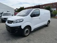 Gebraucht Opel Vivaro-e Combi 102 PS (75 kW) 2024 Lackierung weiss icy Van / Kleinbus