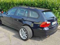 Gebraucht BMW 318 129 PS (94 kW) 2007 Blau Kombi