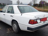 Gebraucht Mercedes 200 105 PS (77 kW) 1989 Weiß Limousine