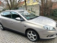 Usata Lancia Delta 120 CV (88 kW) 2010 Utilitaria