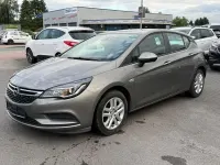 Gebraucht Opel Astra Edition 105 PS (77 kW) 2017 Beige Limousine