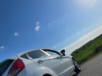 Gebraucht Ford Fiesta 82 PS (60 kW) 2009 Weiß Kleinwagen