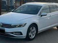 Gebraucht VW Passat Highline 150 PS (110 kW) 2020 Weiß Kombi