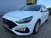 Gebraucht Hyundai i30 Select 120 PS (88 kW) 2023 Weiß Limousine