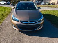 Gebraucht Opel Astra 140 PS (102 kW) 2013 Braun Kombi