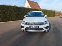 Gebraucht VW Touareg Executive 262 PS (192 kW) 2017 Weiß SUV