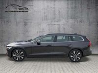 Gebraucht Volvo V60 Core 197 PS (144 kW) 2023 Platinum grey Kombi
