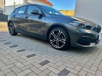Gebraucht BMW 118 Advantage 140 PS (102 kW) 2020 Grau Kleinwagen