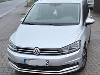 Gebraucht VW Touran Edition 116 PS (85 kW) 2017 Silber Van / Kleinbus