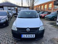 Gebraucht VW Fox Basis 54 PS (39 kW) 2010 Weiß Kleinwagen