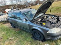 Usata VW Passat 110 CV (80 kW) 2004 Grigio Station wagon