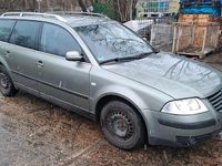 Gebraucht VW Passat 131 PS (96 kW) 2003 Grün Kombi