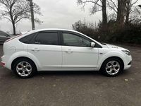 Gebraucht Ford Focus Viva 101 PS (74 kW) 2011 Limousine