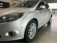 Gebraucht Ford Focus Titanium 150 PS (110 kW) 2014 Polarsilber metallic Kombi