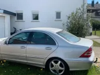 Gebraucht Mercedes C220 143 PS (105 kW) 2003 Silber Limousine