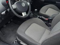 Gebraucht VW New Beetle 102 PS (75 kW) 2010 Silber Kleinwagen