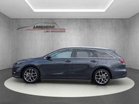 Neu Kia Ceed Sportswagon Gold 140 PS (102 kW) 2026 Grau Kombi