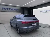 Gebraucht VW Touareg R-line 286 PS (210 kW) 2025 Grau (siliziumgrau metallic) SUV