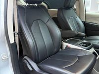 Usata Chrysler Pacifica 292 CV (214 kW) 2024 Argento Monovolume