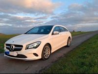 Gebraucht Mercedes CLA220 Shooting Brake 177 PS (130 kW) 2017 Schwarz Kombi