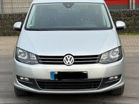 Gebraucht VW Sharan Highline 177 PS (130 kW) 2019 Silber Van / Kleinbus