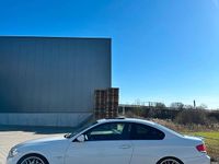 Gebraucht BMW 320 M Sport 177 PS (130 kW) 2008 Weiß Coupé