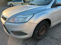 Gebraucht Ford Focus 101 PS (74 kW) 2011 Silber Kombi