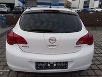 Gebraucht Opel Astra Edition 140 PS (102 kW) 2010 Weiß Limousine