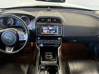 Gebraucht Jaguar XE 163 PS (119 kW) 2018 Schwarz Limousine