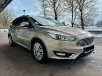 Gebraucht Ford Focus Titanium 182 PS (133 kW) 2015 Braun Kombi