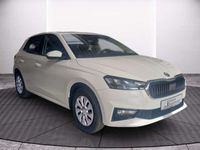 gebraucht Skoda Fabia 1.0 Essence KLIMA PDC FSE LED NEUWAGEN 59KW