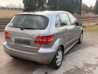 Gebraucht Mercedes B170 116 PS (85 kW) 2006 Silber Van / Kleinbus