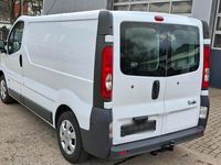 Gebraucht Renault Trafic 115 PS (84 kW) 2012 Weiß Van / Kleinbus